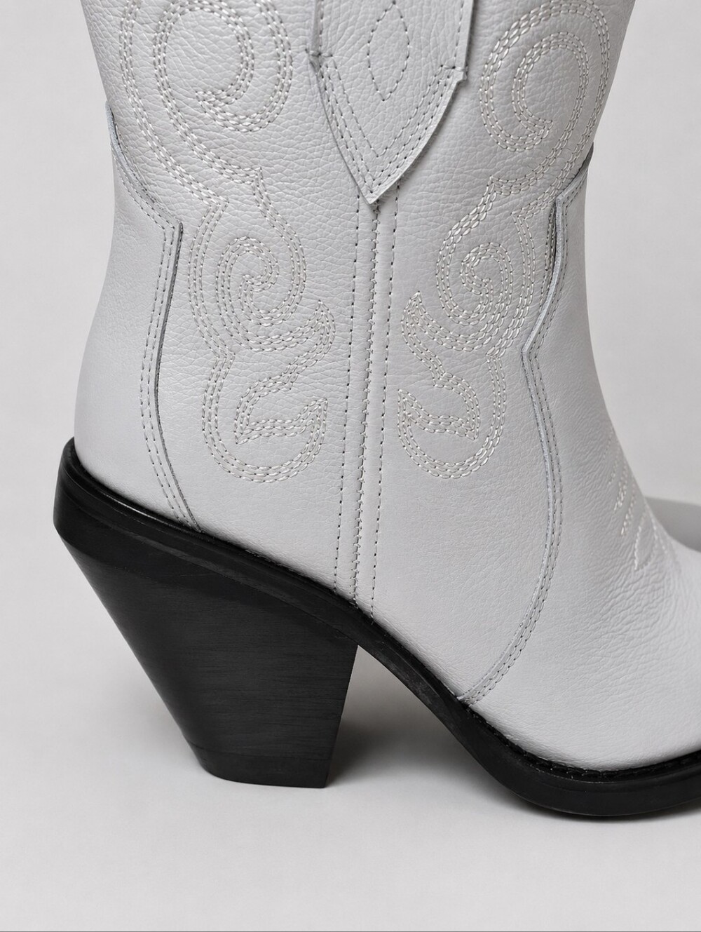 Dingo Western Ankle Boots Womens Size 6 White Embroidered Cowboy Booties Block - Picture 4 of 11
